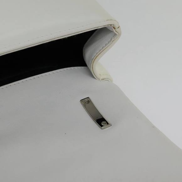 BURBERRY Roller Chain Shoulder Bag Patent leather White Silver Auth bs18894 - Picture 10 of 16